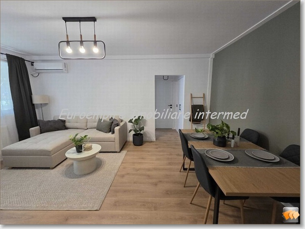Apartament 2 camere zona Centru