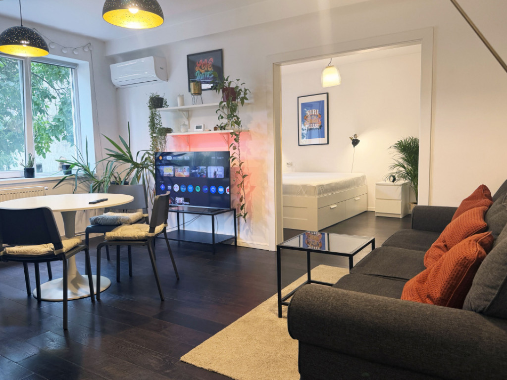 Casă renovata, 3 dormitoare, pod amenajat, curte – Zona G