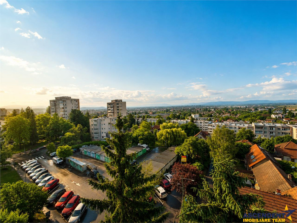 Apartament decomandat cu panorama spectaculoasa, Simeria, St