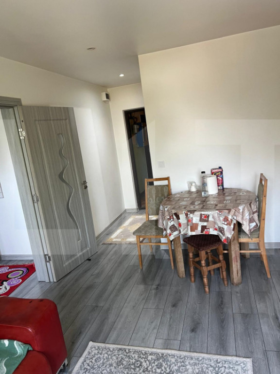 Garsonieră 27 mp + balcon, renovată, zona Industrială