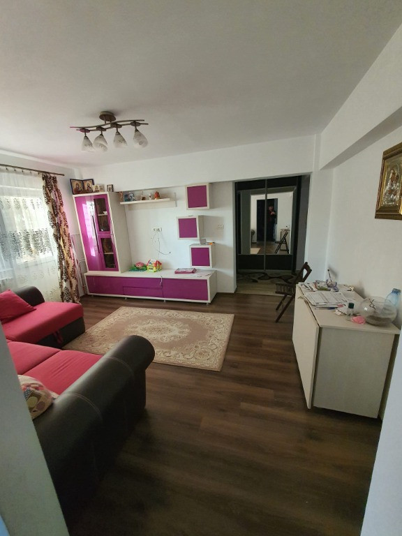 Apartament 3 camere zona Parcului Eminescu+garaj proprietate