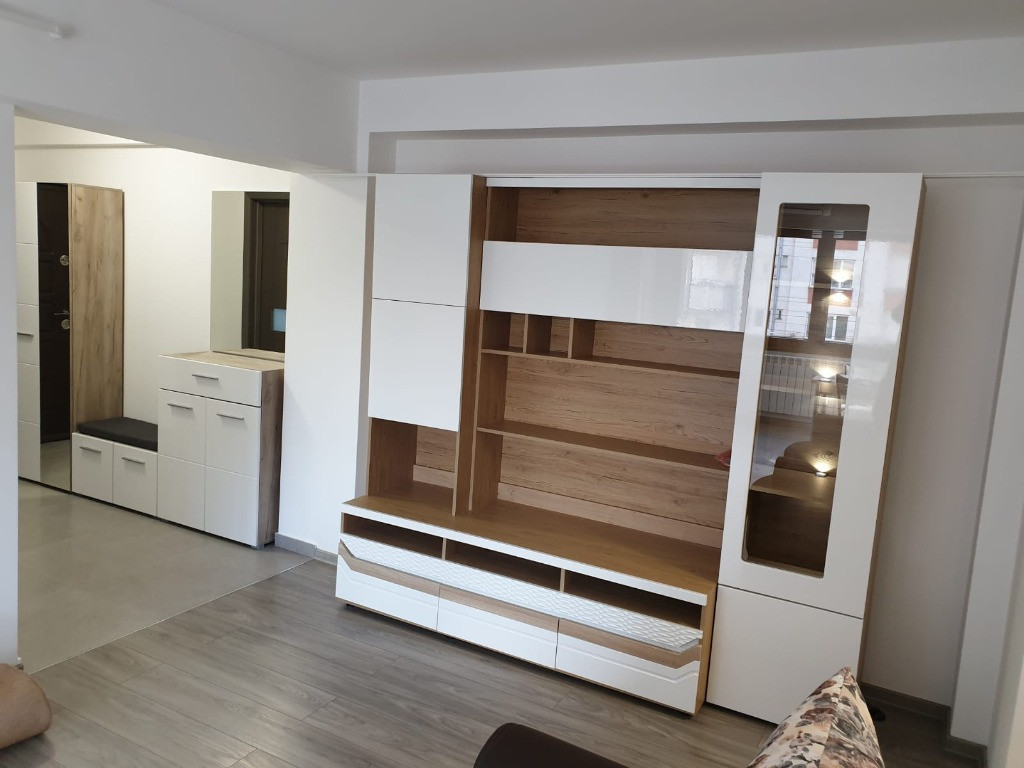 Apartament 3 camere BRD-Piata Mare cu parcare proprietate