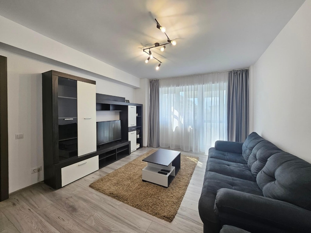 Ap 2 camere ultracentral, renovat, mobilat, 110500 EURO