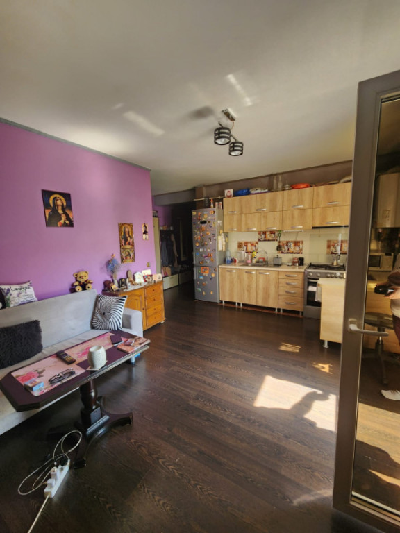 Apartament 2 Camere si Parcare inclusa in pret, Zona Stejaru