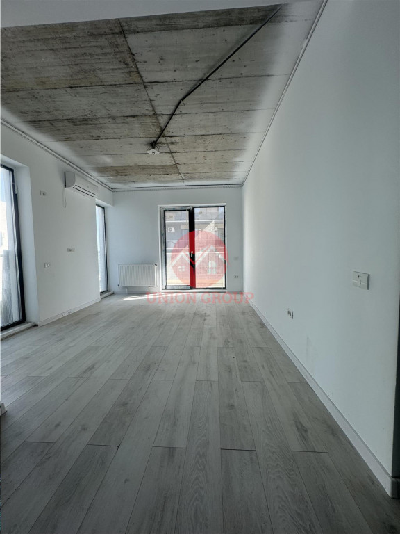 Descoperiti Bijuteria Ascunsa a Marii Negre: Apartament de L