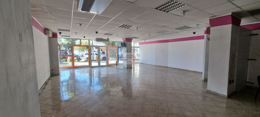 Spațiu comercial 220 mp | E85 | Vizavi de Banca Transilv...