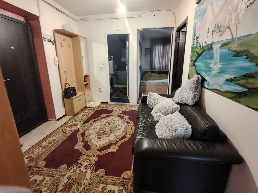 Vanzare Apartament 3 camere decomandat, 72 mp,Stejarului