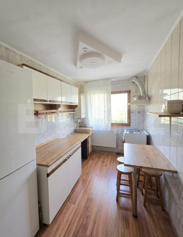 Apartament 3 camere, 50 mp, zona Micro 40