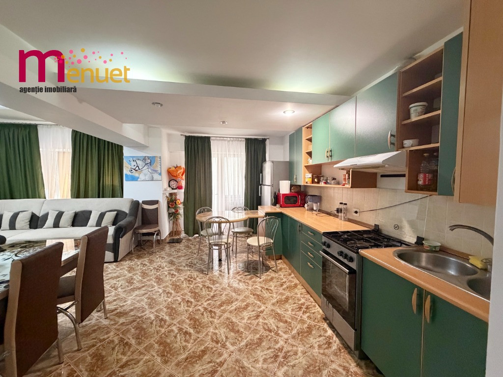 Apartament 3 camere,strada Mircea Voda,etaj 2