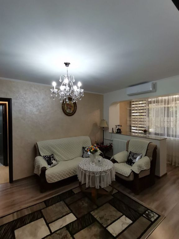 3 camere de inchiriat Tomis II