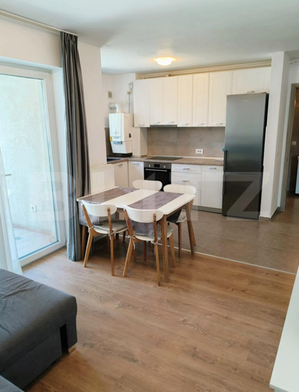 Apartament de vanzare, 46 mp, parcare, zona Tractoru