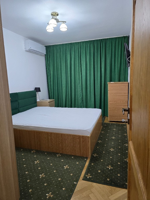 Ofer spre inchiriere apartament 3 cam zona 1 Mai Bucuresti