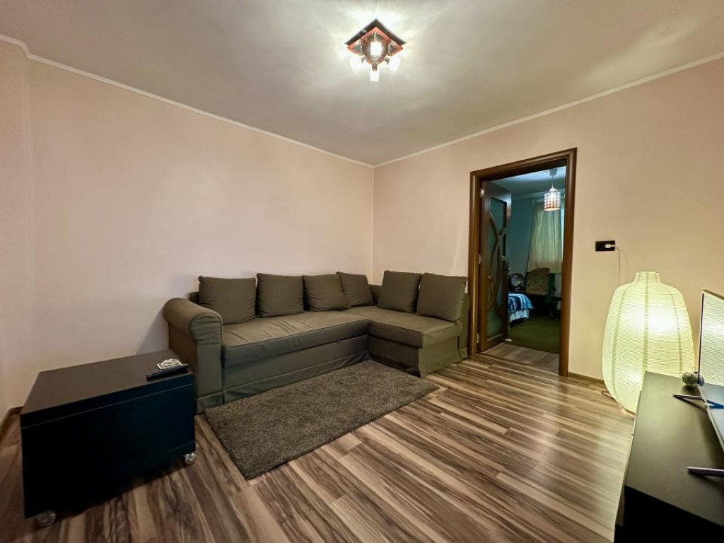 Casa cu 4 camere - zona Colentina - Sportului
