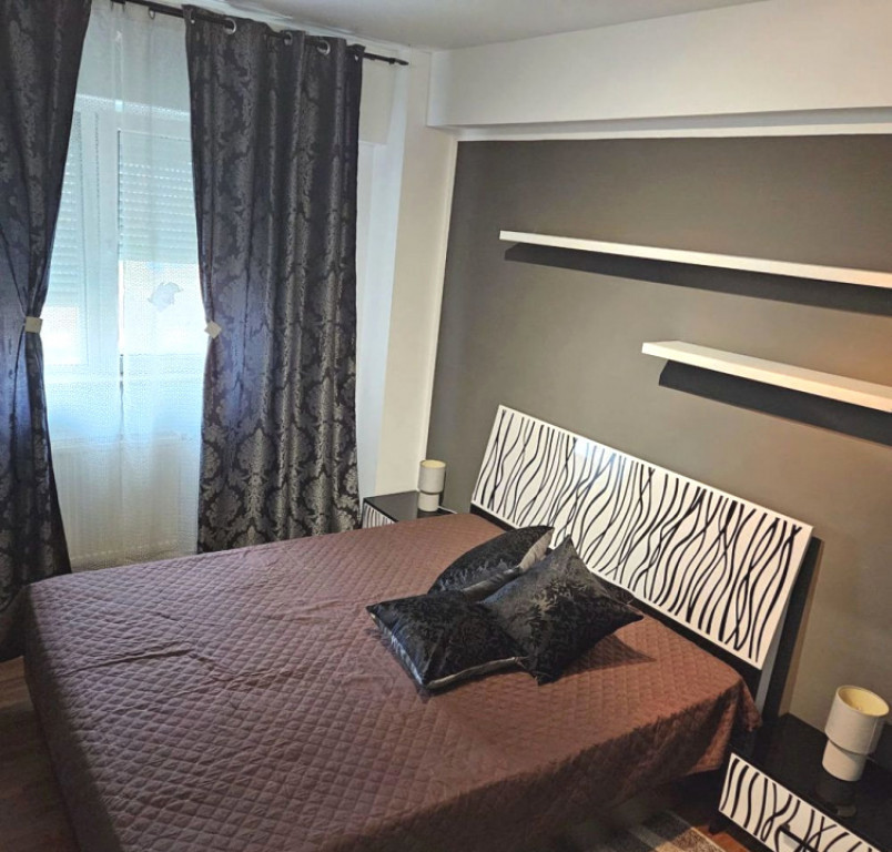 Apartament 3 camere zona Turnisor