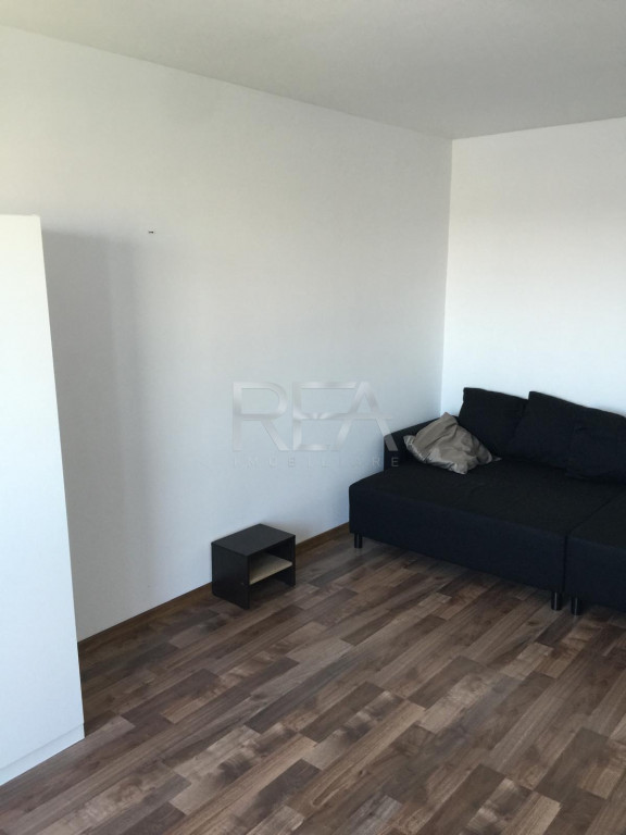 Aparatorii Patriei - 3 Camere - Renovat - Mobilat -