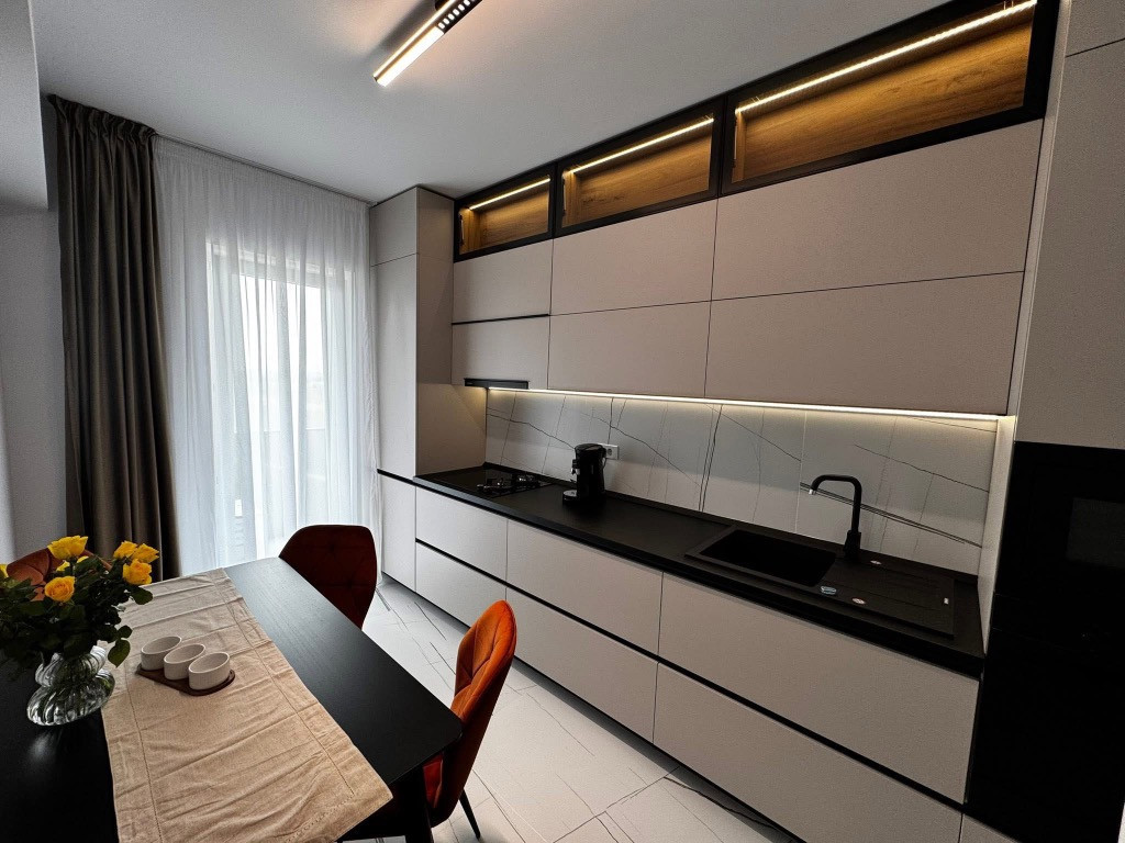Apartament 2 camere de închiriat - The Grand Kristal Residence
