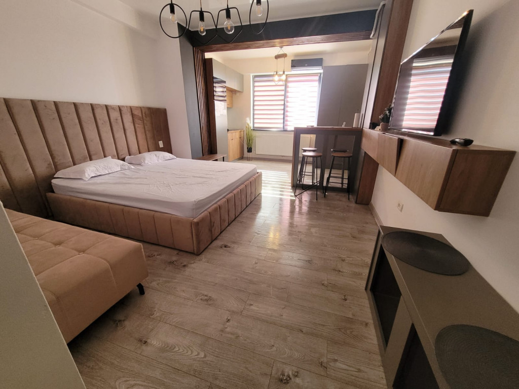 Studio | Etaj 7 | Piscina | Stefan Building | zona Azimuth