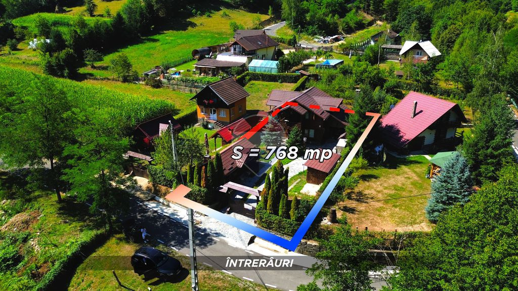 Casa de vacanta cu foisor si acces la rau, de vanzare in ...