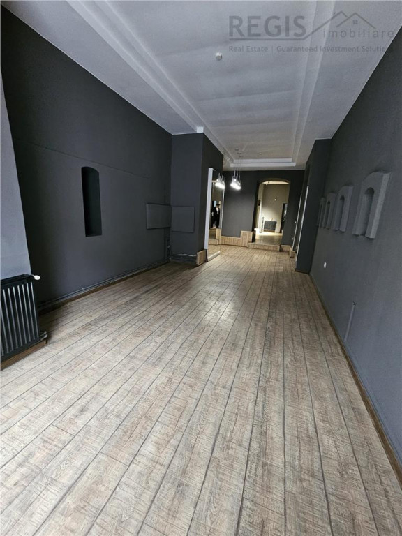 Spatiu Comercial ULTRACENTRAL PIATA SFATULUI