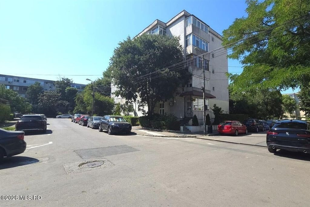 Far - Parc, 2 camere decomandate, 2 balcoane, 56 mp, cent...