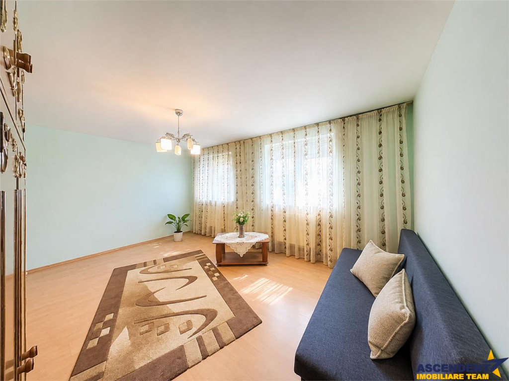 Decomandat, parter, 2 camere, Rovinari, Targu Mures