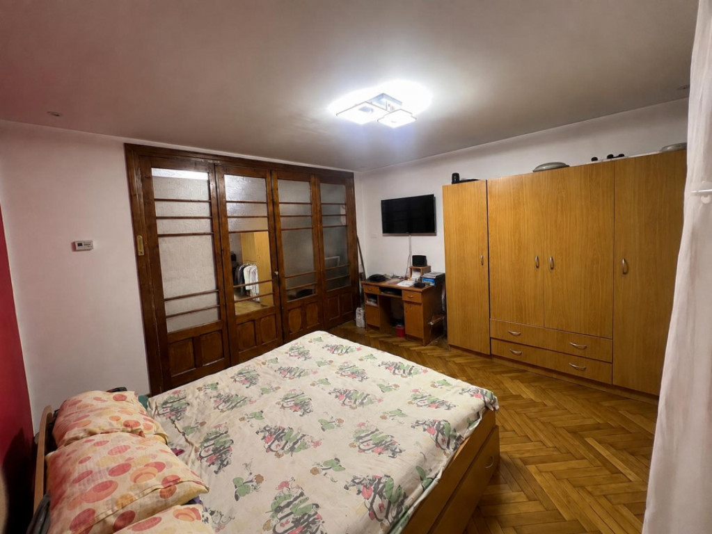Apartament 3 camere, 57.40 mp, zona Central