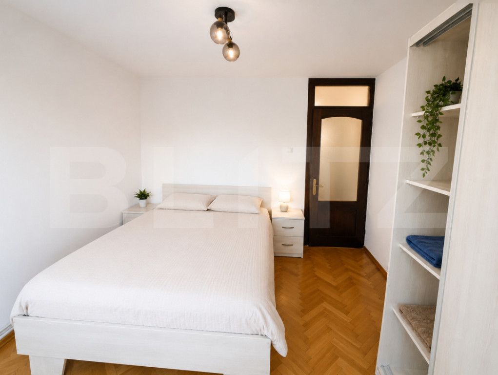 Apartament 2 camere, gradina 60mp, parcare, zona Frunzisului