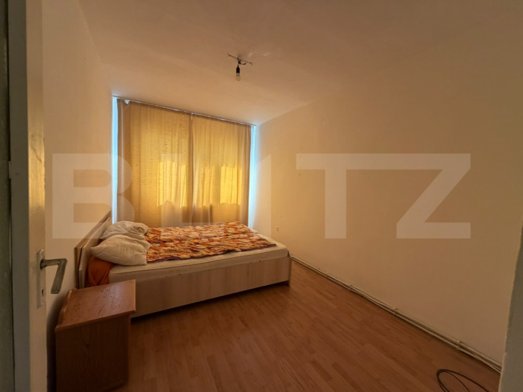 Apartament de închiriat – 3 camere decomandate