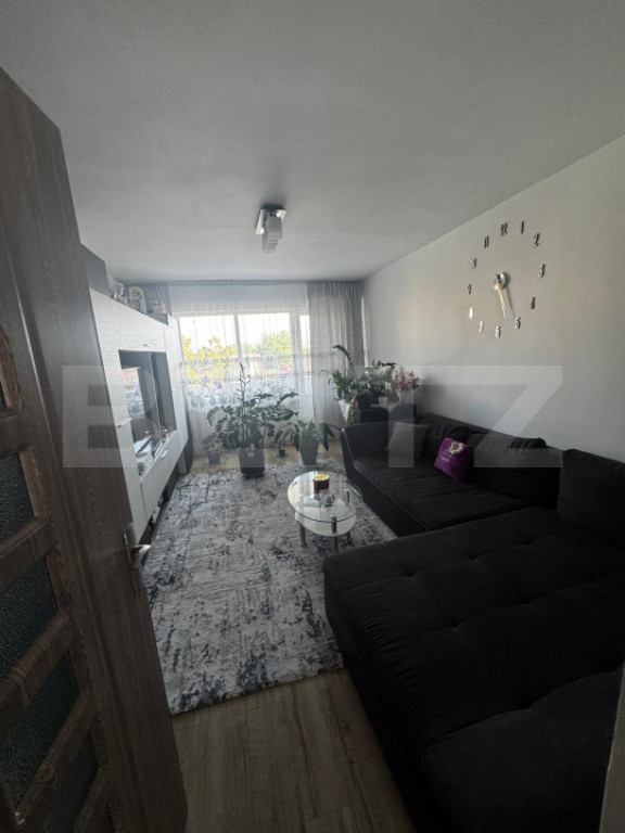 Proprietar - Vând apartament 3 camere decomandate cartierul Armatei