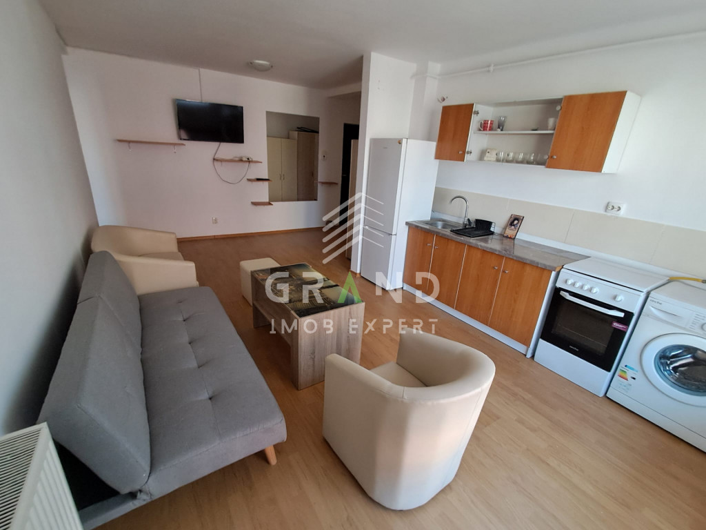 Apartament de vanzare 2 camere , Zona Sesul de Sus , Florest