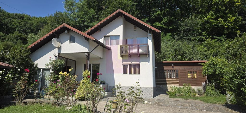 Casa 5 camere de vanzare in Mislea