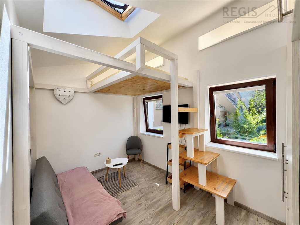 Studio tip loft cu terasa in Centrul Istoric langa primarie