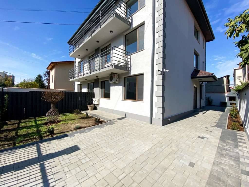 Aviatiei | Vila P+2E+pod, 5 camere, 3 bai, curte 155 mp util