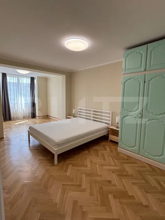 Apartament 3 camere, decomandat, modern, zona Titulescu