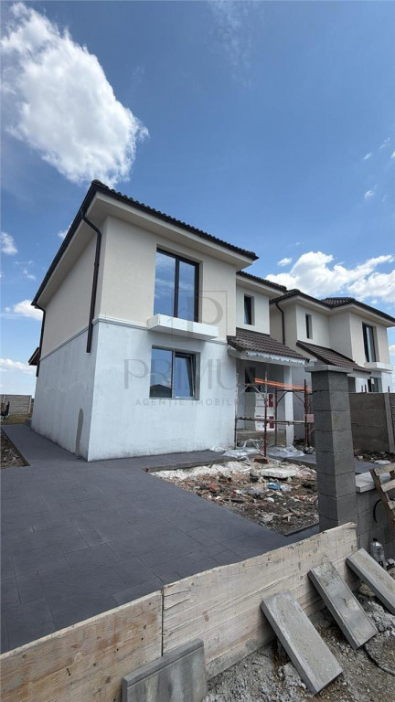 DUPLEX 110 mp | Desp#259;r#539;it prin camer#259; tehnic#259