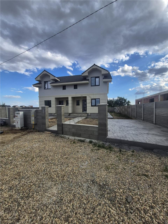 Duplex superb - zona foarte buna - in spate la LIDL ( COMISI