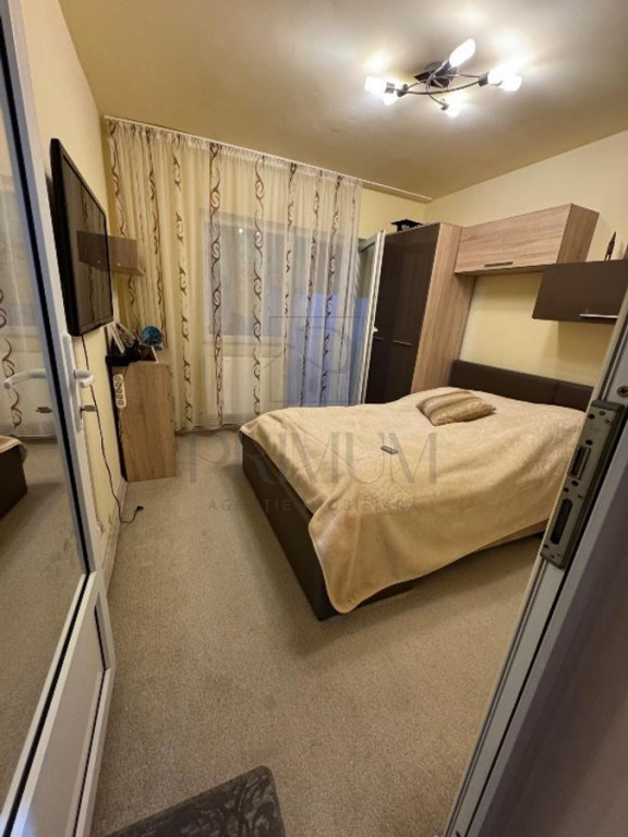 Apartament 4 camere, 82 mp, zona Lipovei