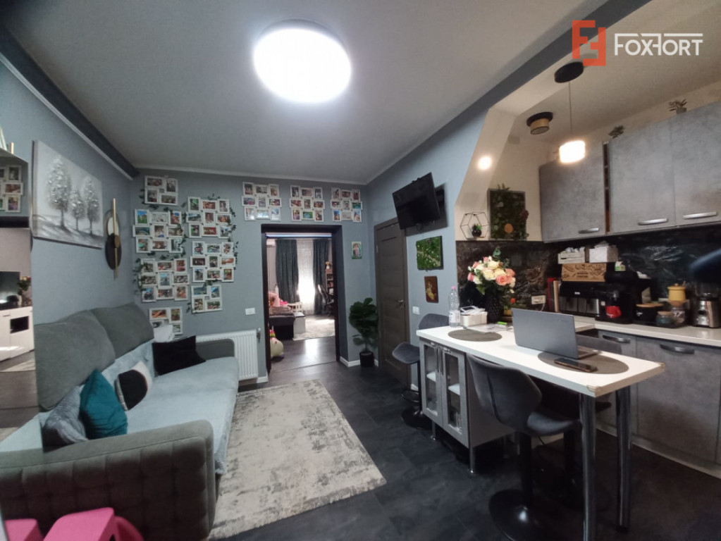 Casa individuala deosebita cu 6 camere in Ghiroda