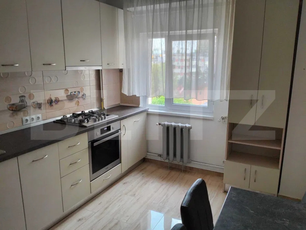 Apartament 3 camere, 78mp, garaj, zona strazii Calea Doroban