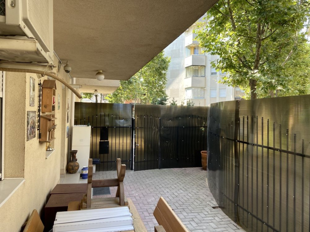 Dimitrie Leonida cu gradina si parcare