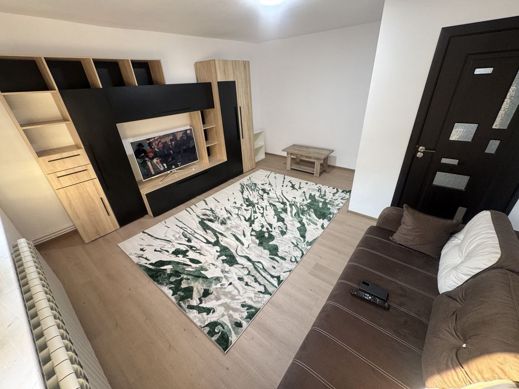 Apartament 2 camere zona Inel 2 cu Centrala si Boxa