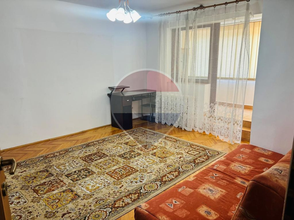 Apartament cu 2 camere de închiriat, Etaj 1, Rogerius - ...