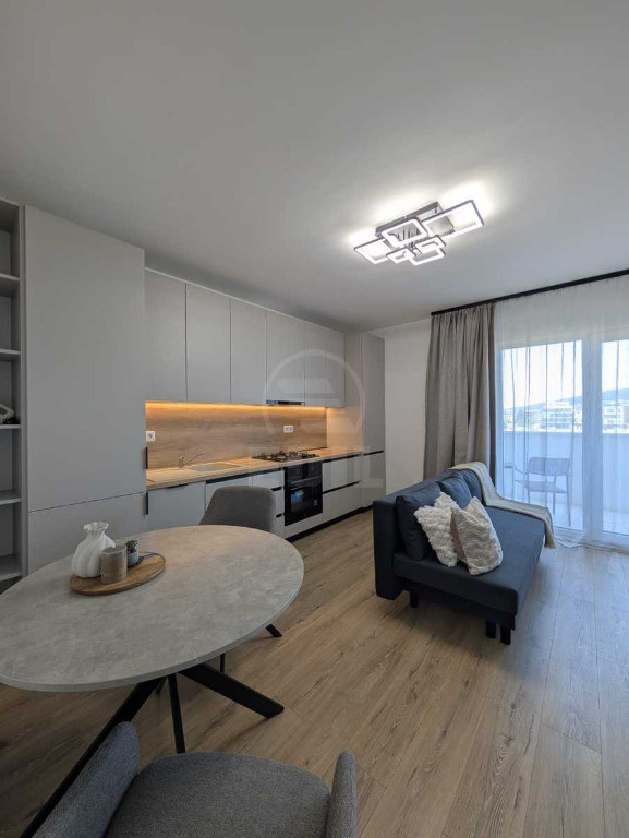 Inchiriere Apartament 2 camere semidecomandat, 40 mp,ERoilor