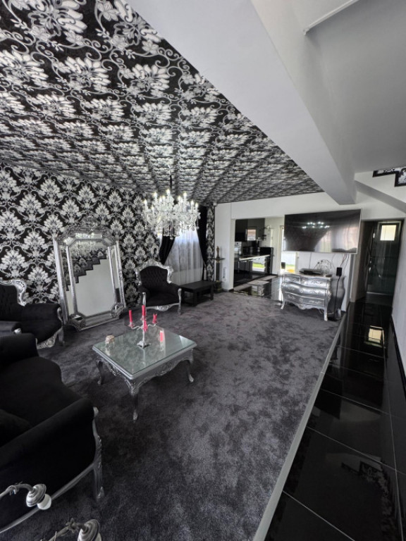 Casa 4 camere, 103mp, Zona Teilor