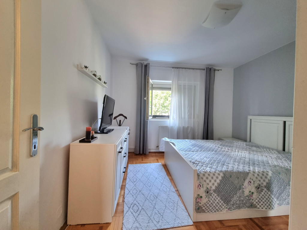 Bistrița Lac- Apartament 3 camere decomandate/etaj 2/mobila
