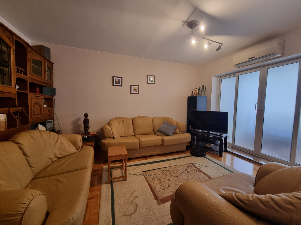 Bistrița Lac- Apartament 3 camere decomandate/etaj 2/mobila