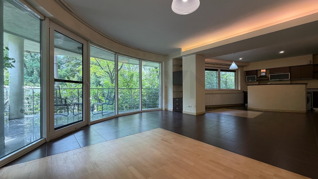 Apartament deosebit de 4 camere Herastrau