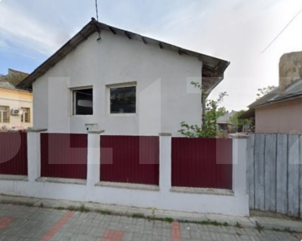 Hală 87,50mp și anexă locuibila de 60mp, zona Centrală-