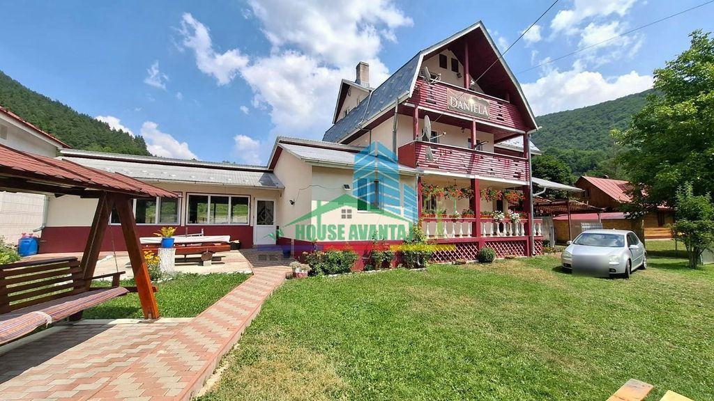 Pensiune / Casă de vacanță de vânzare în Lepșa,