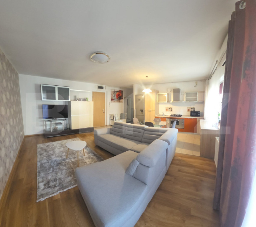 De închiriat: Apartament modern cu 3 camere, 2 băi, 2 tera